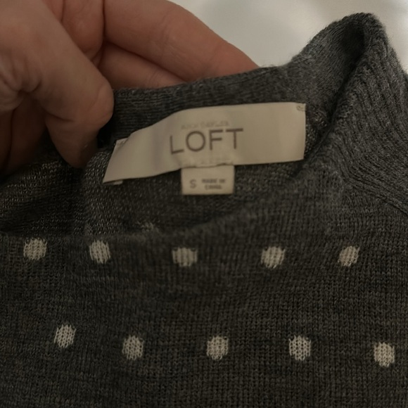 ANN TAYLOR LOFT Grey Polka Dot Sweater - Picture 3 of 3